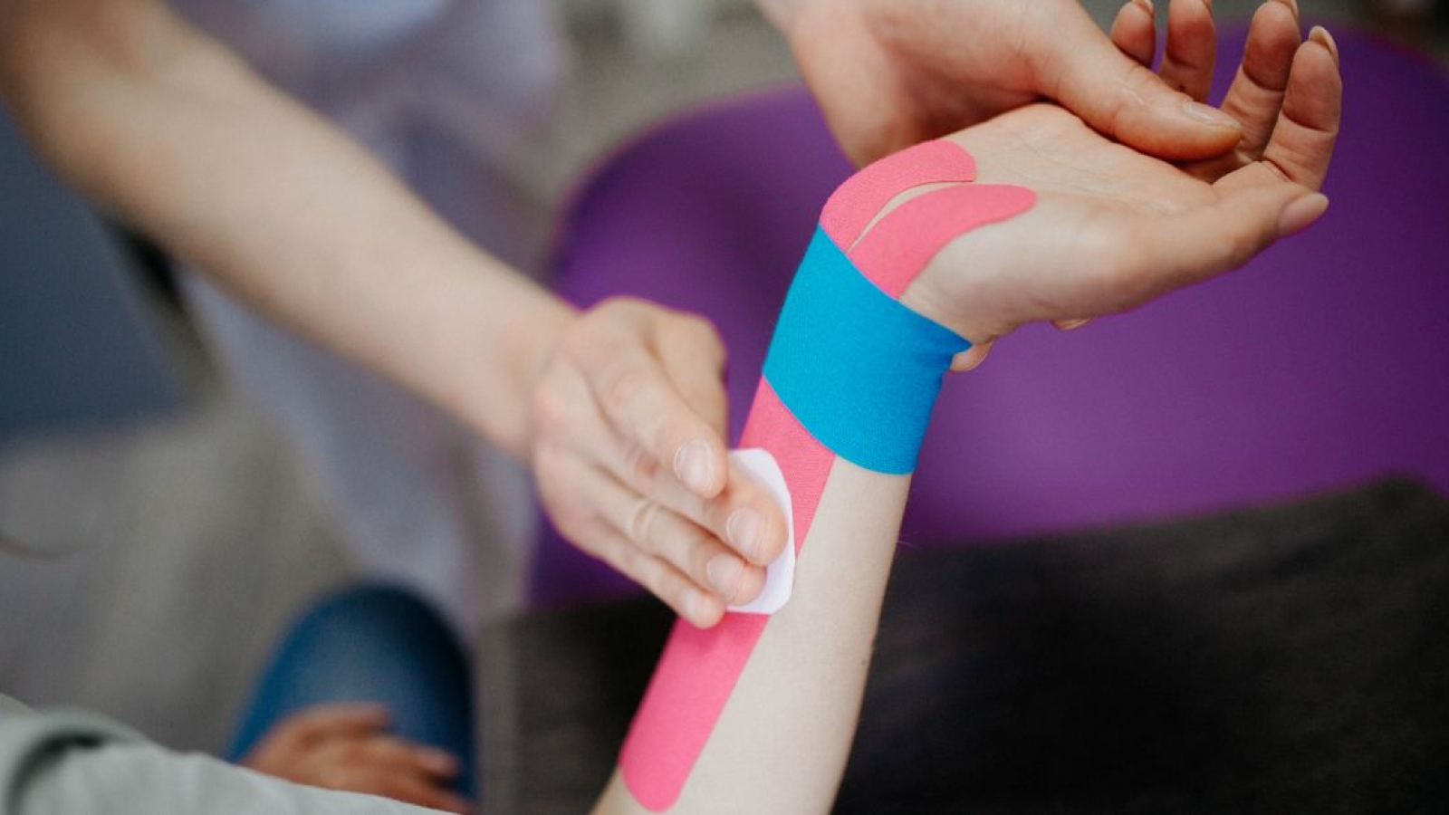 Eletroterapia em tratamentos de fisioterapia