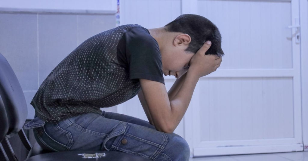 Escoliose idiopática do adolescente e dor nas costas