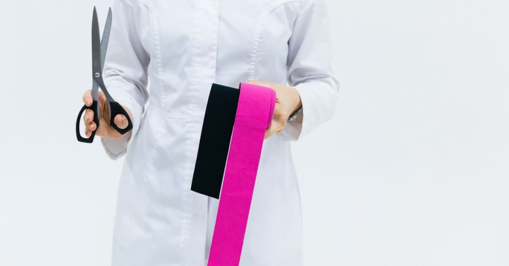 Taping: tipos, aplicações e evidências na fisioterapia